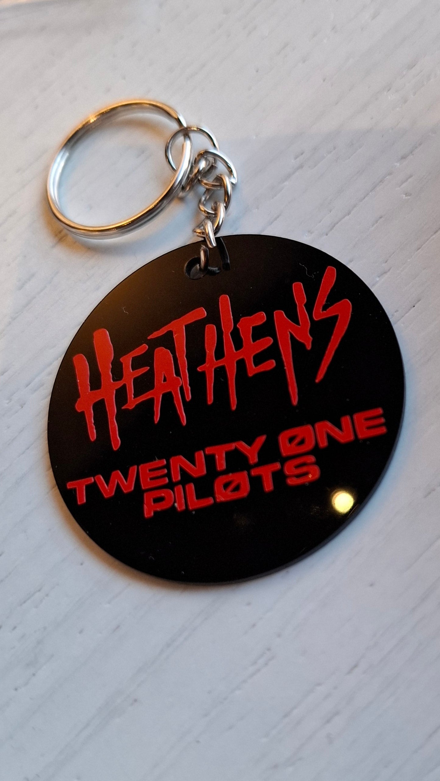 Twenty one pilots Heathens sleutelhanger rond