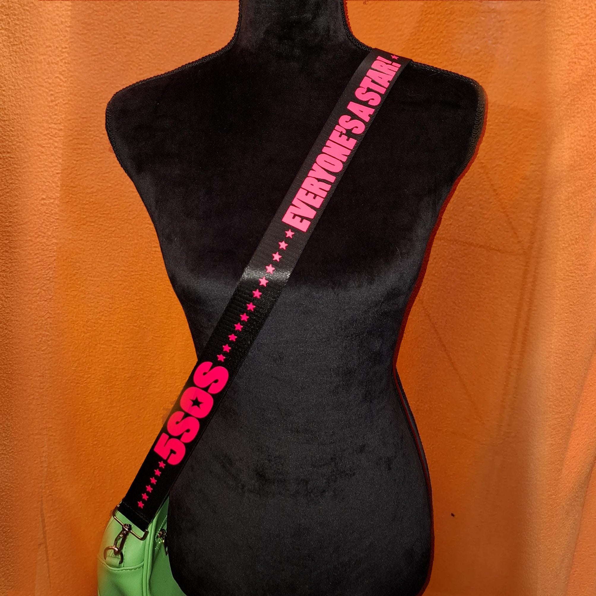 5 Seconds of Summer everyone's  a stsr! bag strap