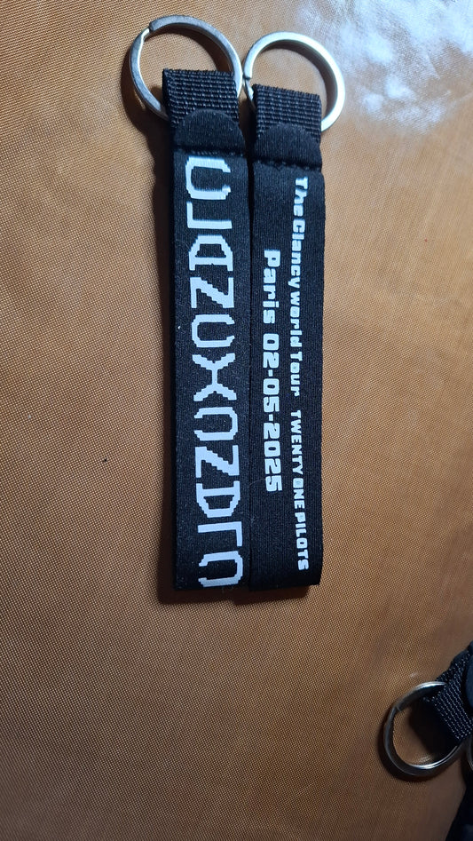 Twenty one pilots tour sleutelhanger Paris 02 -05-2025 black