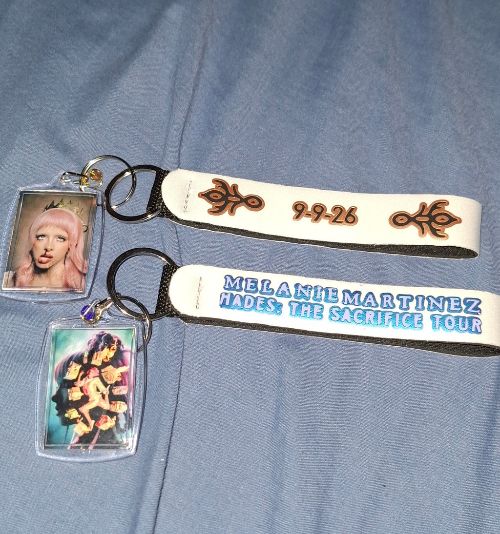 Melanie Martinez hades tour kaychain