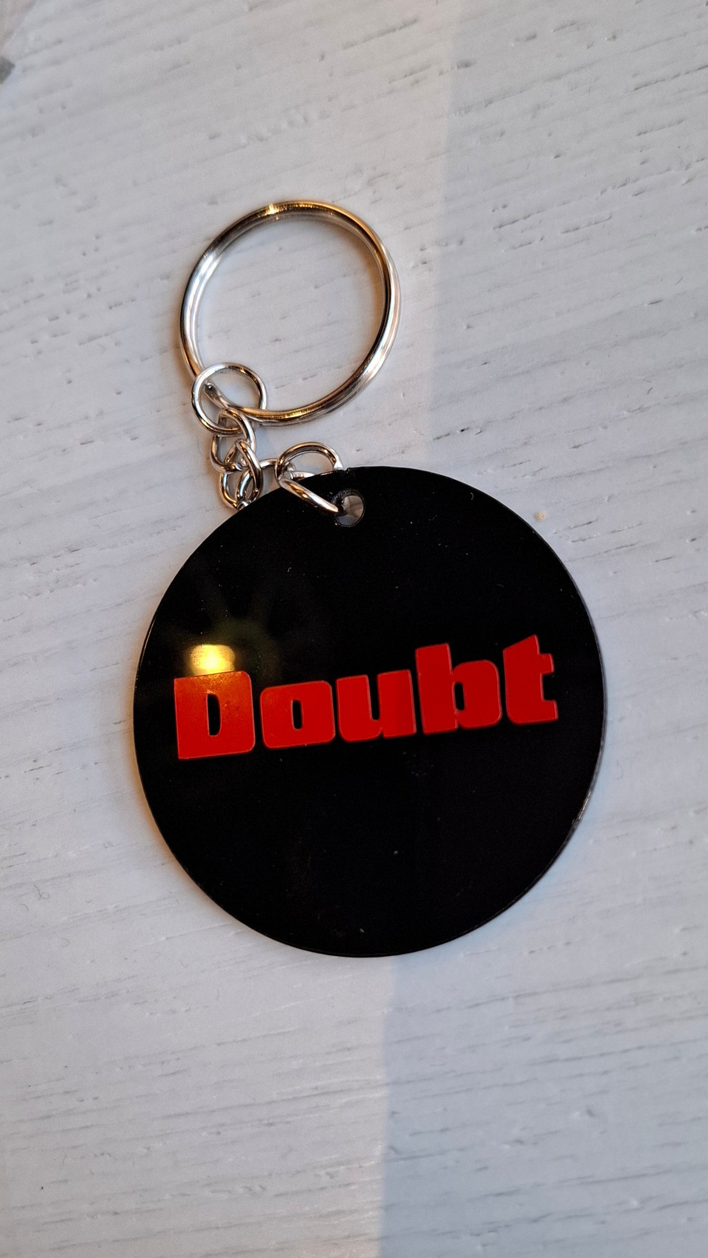 Twenty one pilots Doubt sleutelhanger rond