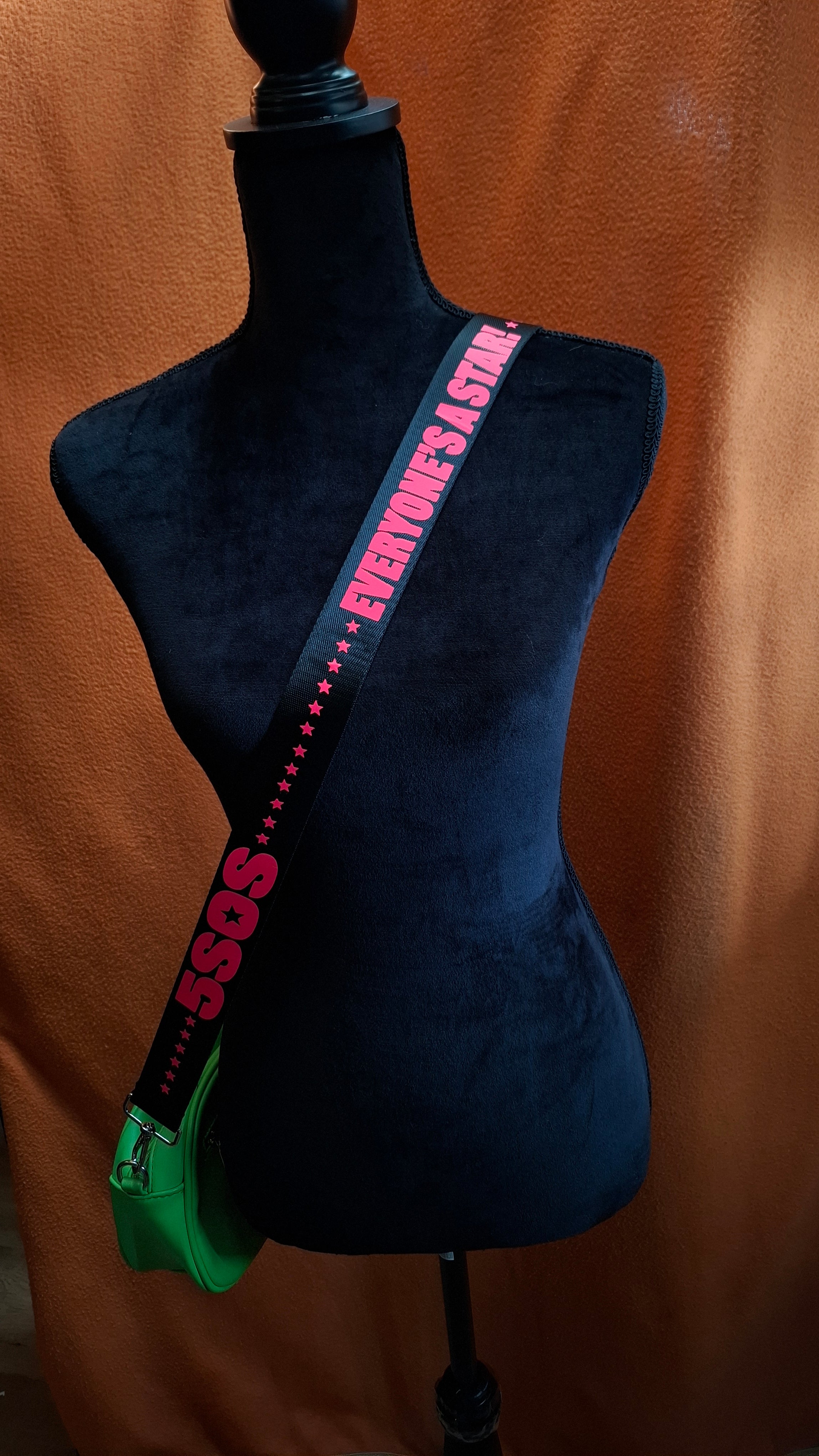 5 Seconds of Summer everyone's  a stsr! bag strap