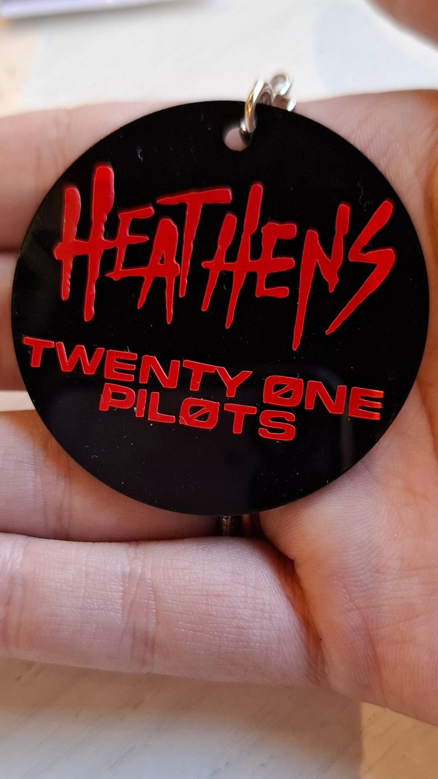 Twenty one pilots Heathens sleutelhanger rond